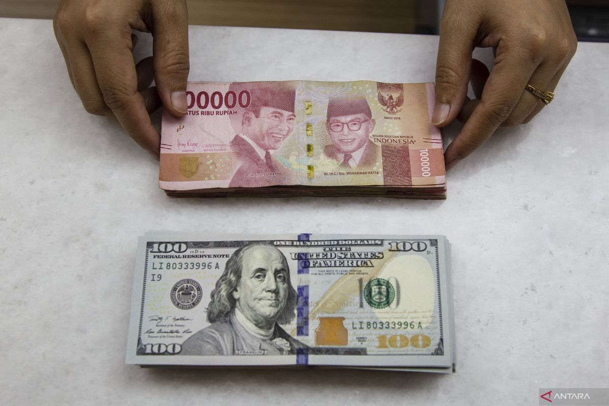 Rupiah turun 14 poin jadi Rp15.509 per dolar AS