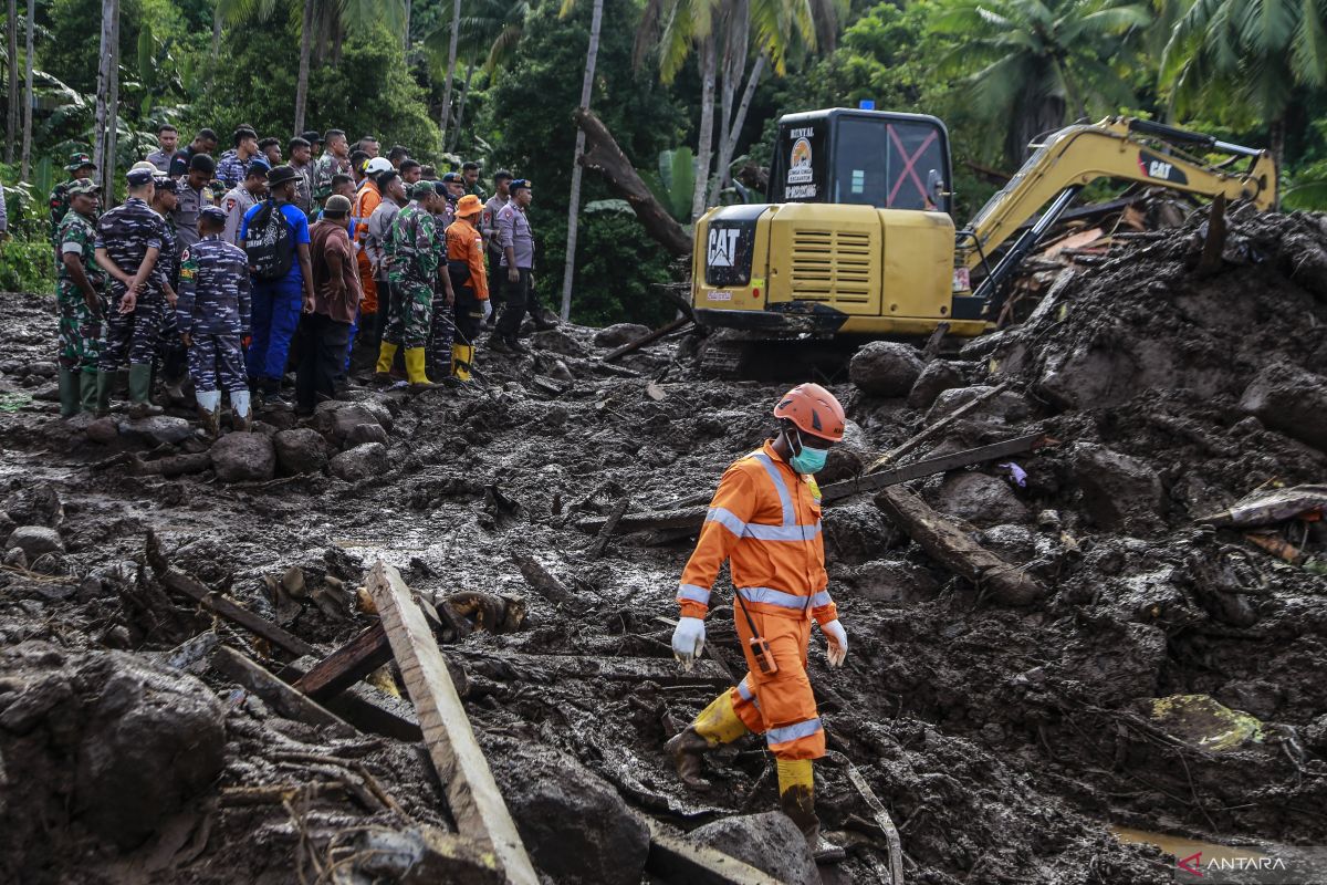 18 jenazah korban banjir bandang Ternate berhasil dievakuasi tim SAR