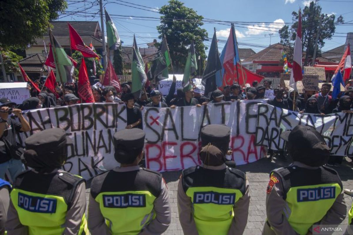 Anak-anak yang ikut demo UU Pilkada dipastikan kembali ke keluarga