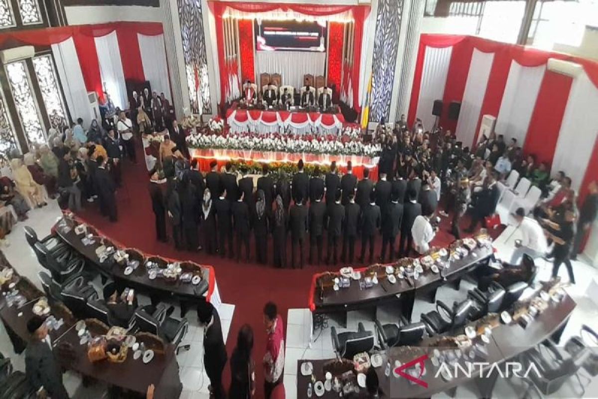 Sebanyak 35 anggota DPRD Kotabaru periode 2024-2025 bersumpah