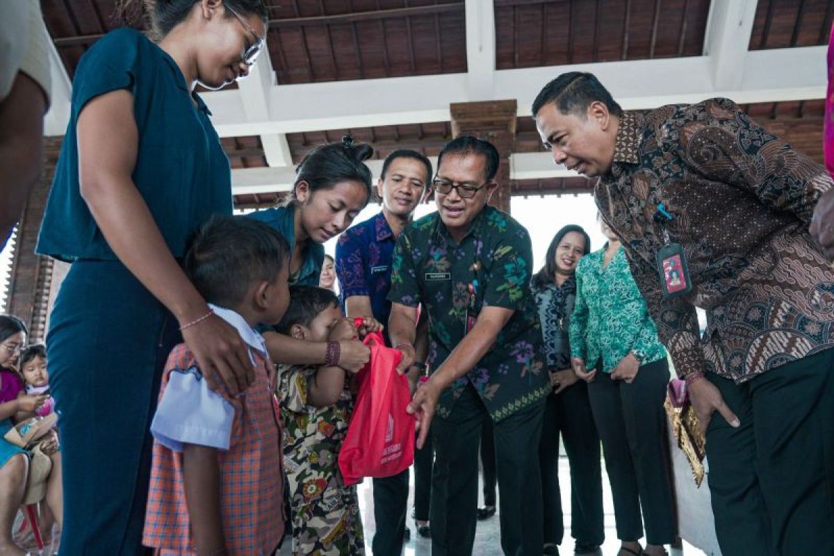 Dinas Perikanan Badung bagikan olahan ikan untuk cegah stunting