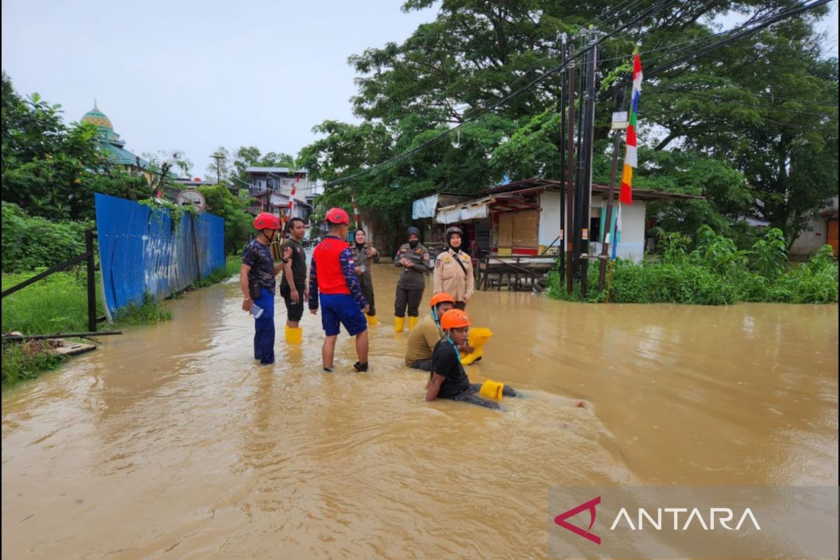 12 kawasan di Kota Balikpapan tergenang banjir, Selasa