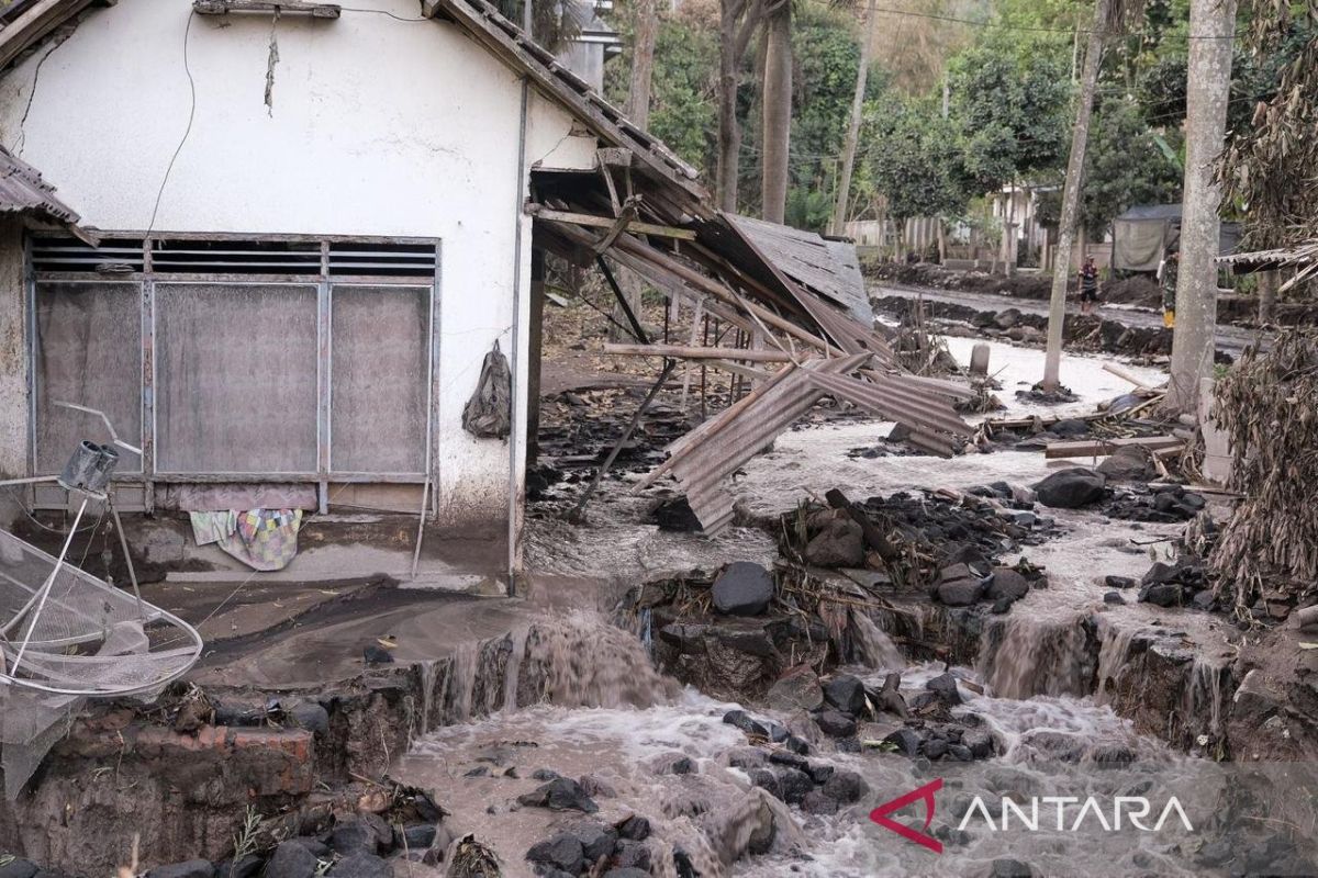 Masyarakat perlu membangun kesiapsiagaan hadapi bencana