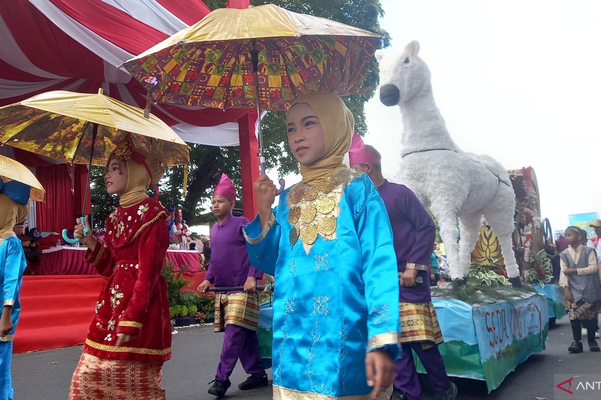 Pawai karnaval budaya Babel hingga pendaftaran calon Pilkada 2024