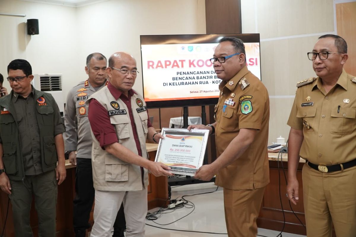 Pj Gubernur Malut harap Pemerintah Pusat bangun infrastruktur di Rua akibat banjir bandang