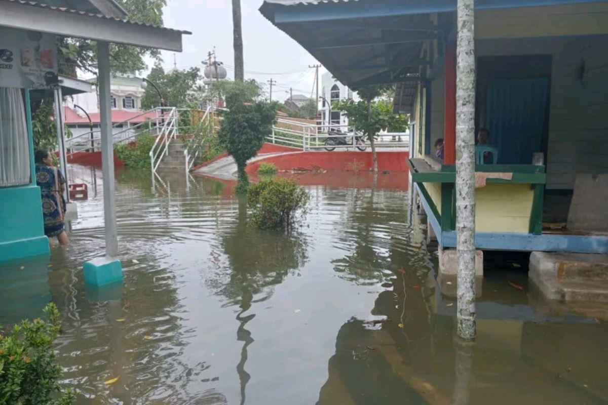 Banjir rendam sejumlah rumah warga di Pariaman