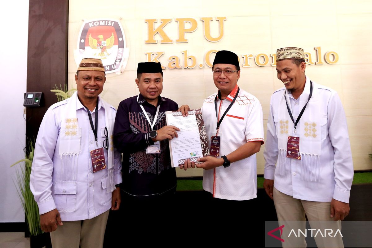 KPU Kabupaten Gorontalo terima pendaftaran pasangan Roni-Adnan