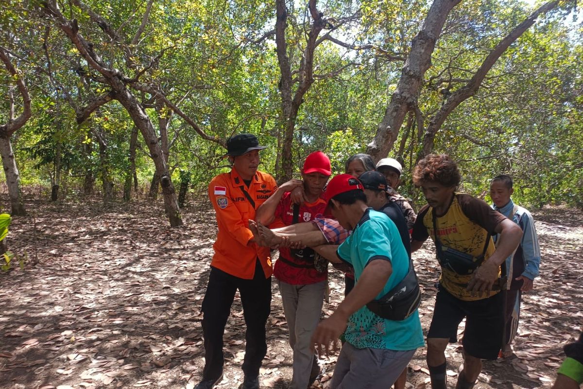 Tim SAR evakuasi lansia yang hilang di hutan Konawe Utara