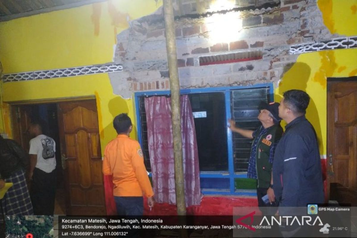 Rumah di Karanganyar rusak akibat gempa Gunungkidul