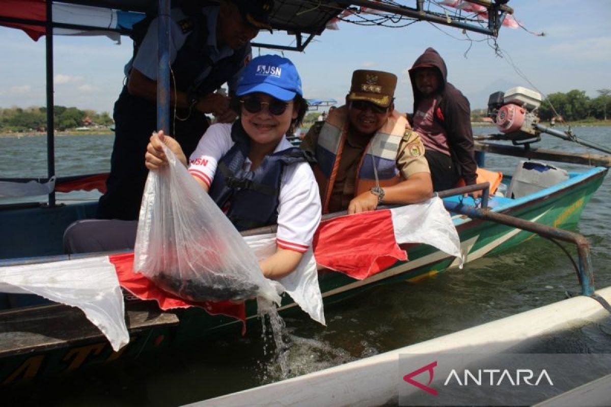 PT JSN tabur 150 ribu benih ikan di Waduk Cengklik