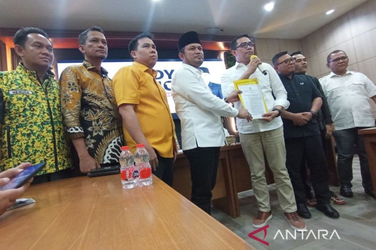 Rudy-Seno Kamis ini daftar ke KPU Kaltim naik angkot