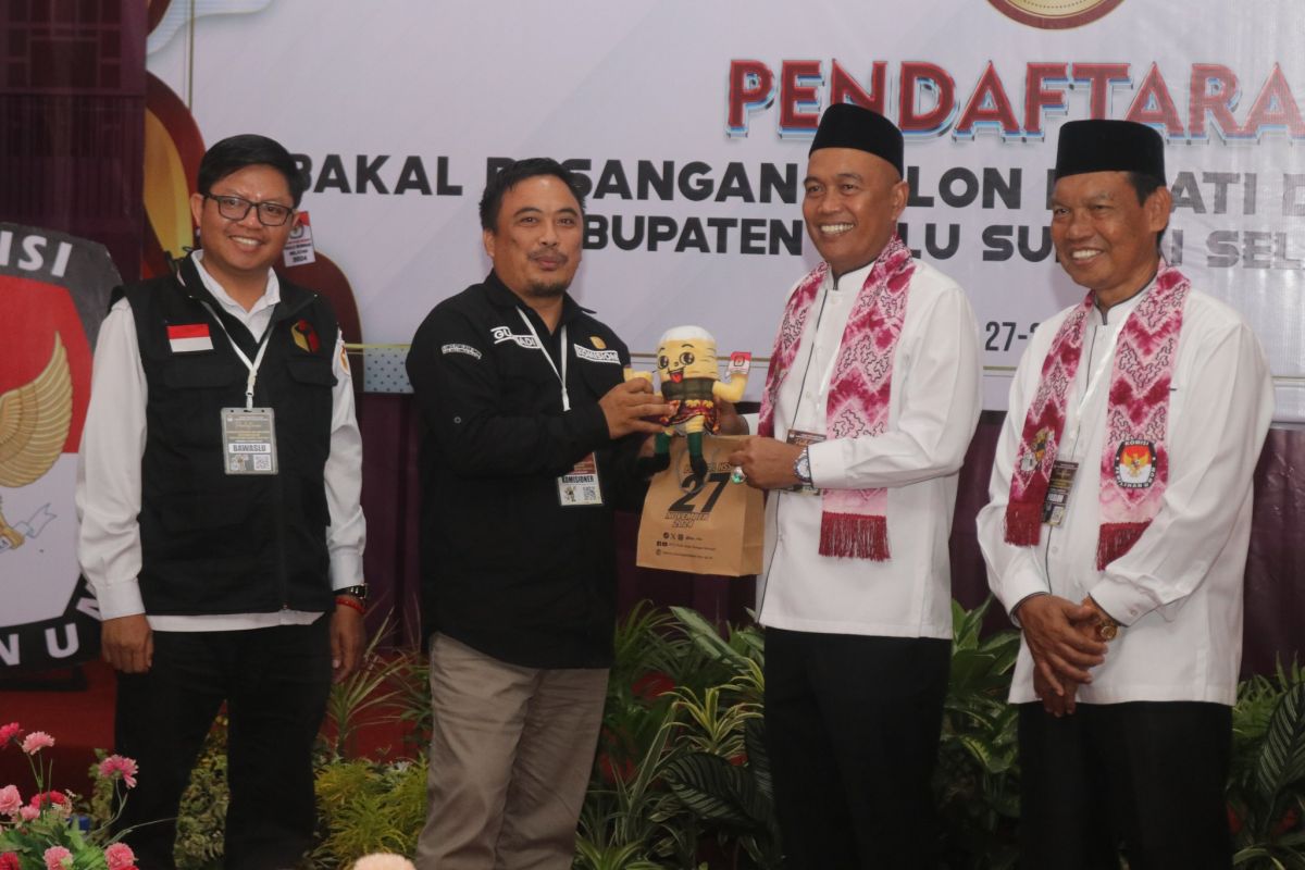 KPU HSS nyatakan berkas pendaftaran Udin Ansyar-Suriani lengkap