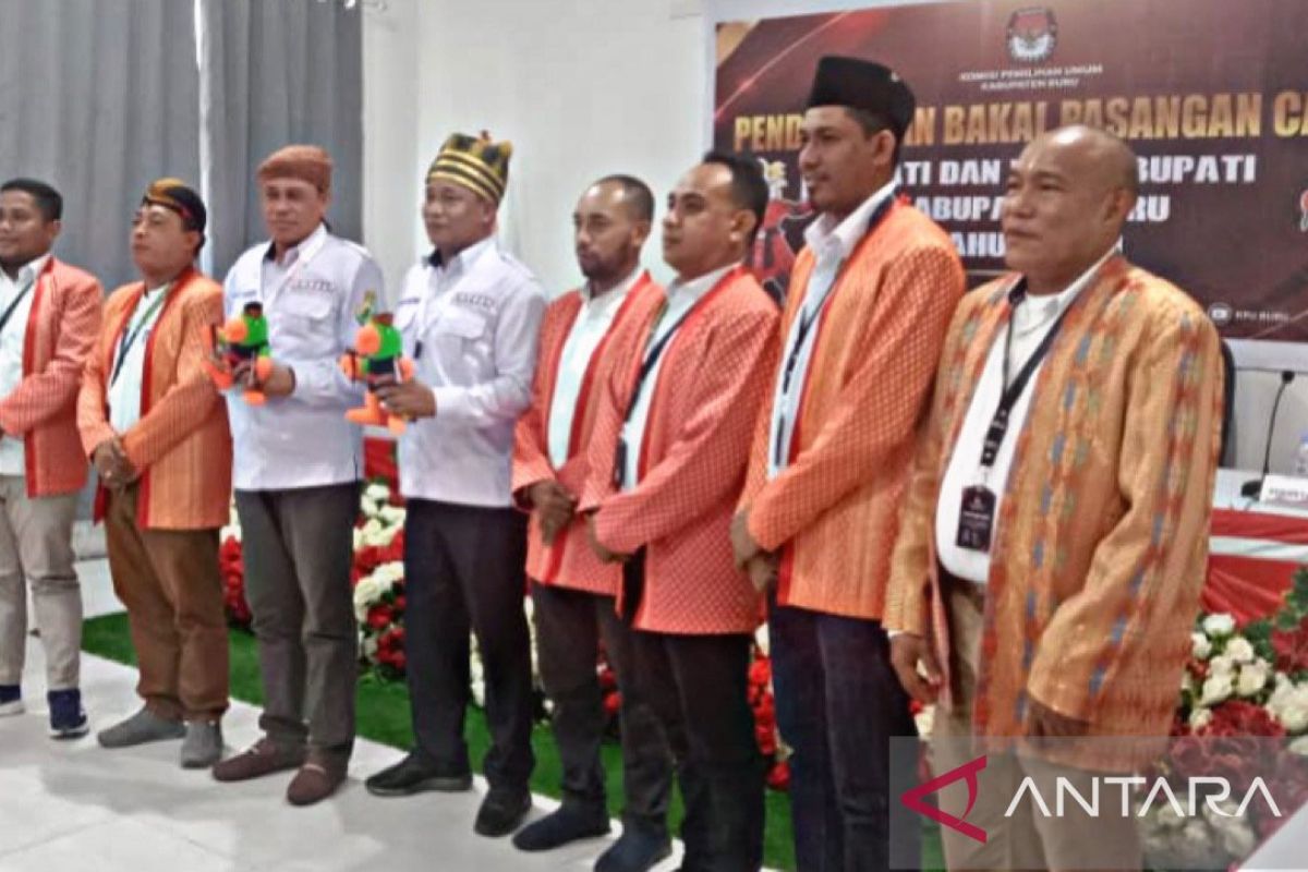 Amos-Hamzah jadi pendaftar pertama Pilkada Buru Maluku