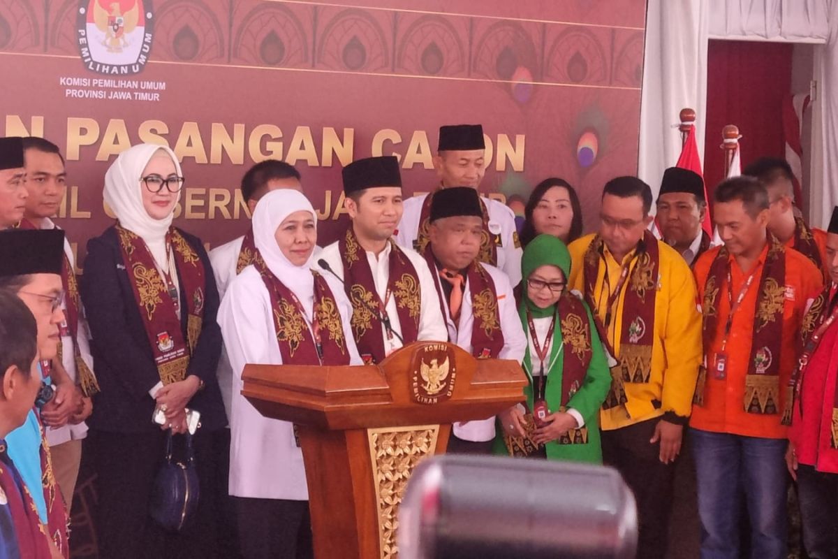 KPU Jatim terima pendaftaran Khofifah-Emil sebagai cagub dan cawagub