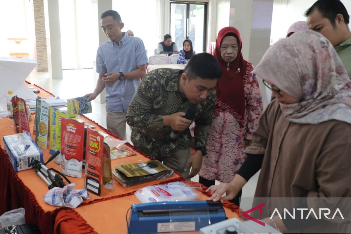 Semen Baturaja fasilitasi pelatihan desain kemasan-branding bagi UMKM