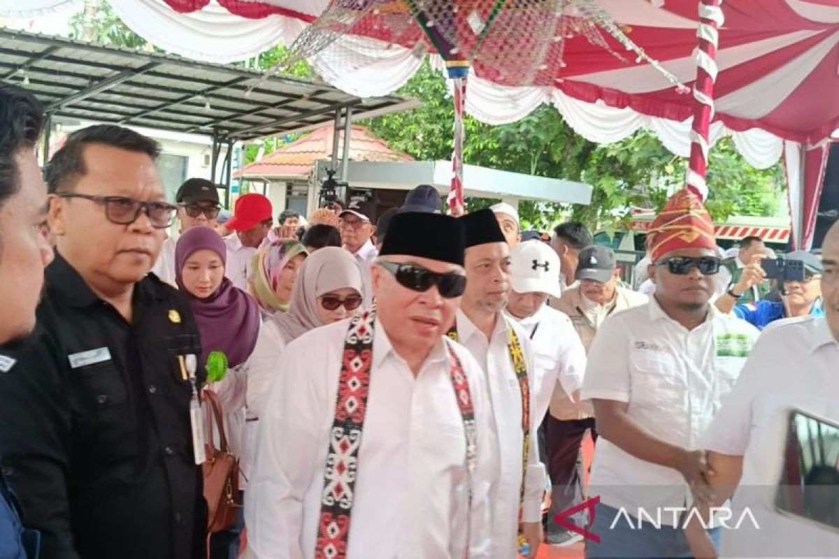 Isran-Hadi daftar Pilkada Kaltim 2024 di KPU provinsi