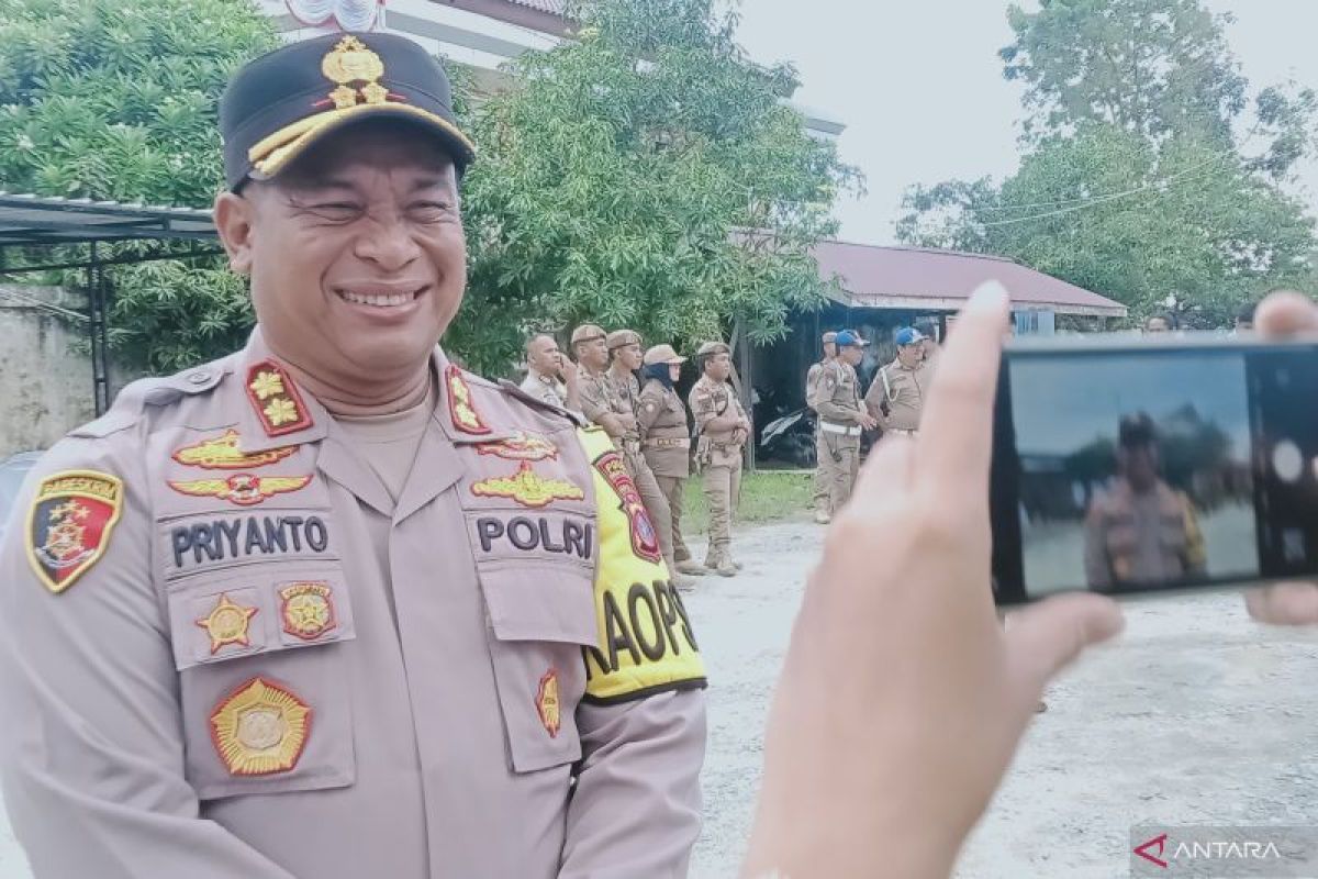 125 polisi Penajam jaga Kantor KPU amankan  pendaftaran paslon pilkada