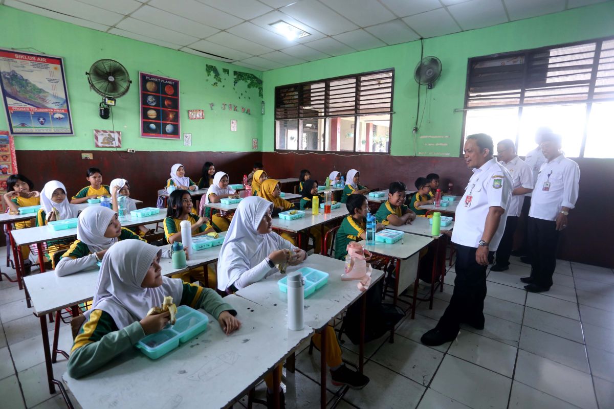 Pembiasaan makan bergizi gratis di Tangerang sudah berlangsung 24 hari