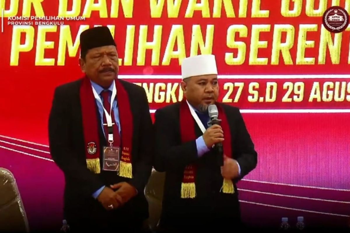 Helmi Hasan-Mian resmi daftar sebagai cagub dan cawagub Bengkulu di hari pertama pendaftaran