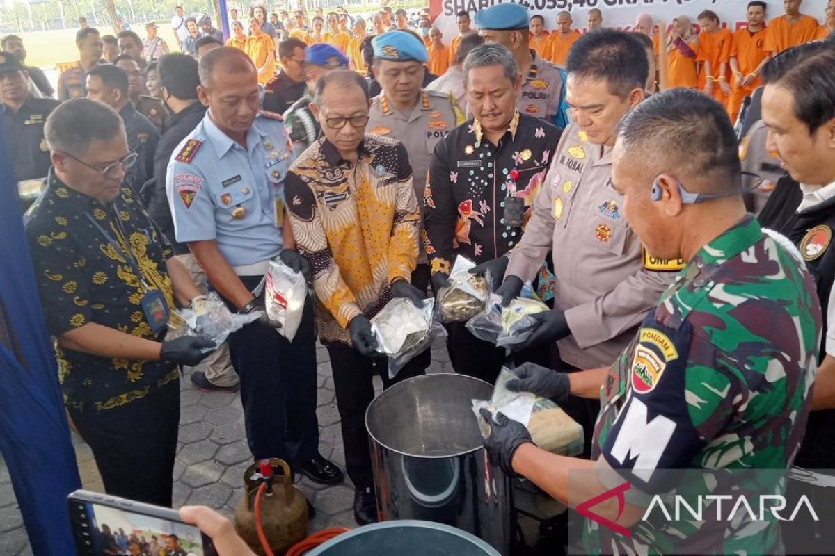 34 kg sabu dan 10 ribu ekstasi jaringan internasional dimusnahkan polisi