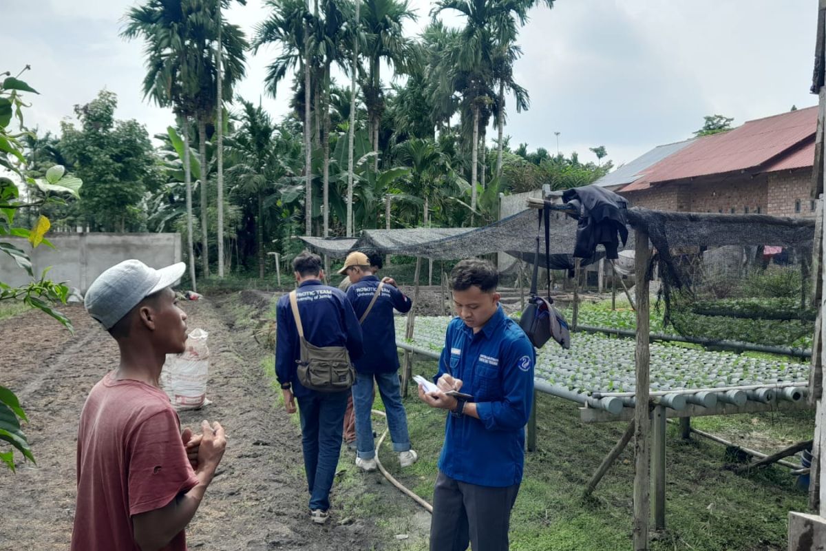 Mahasiswa Unja terapkan smart farming kepada kelompok tani Kota Jambi