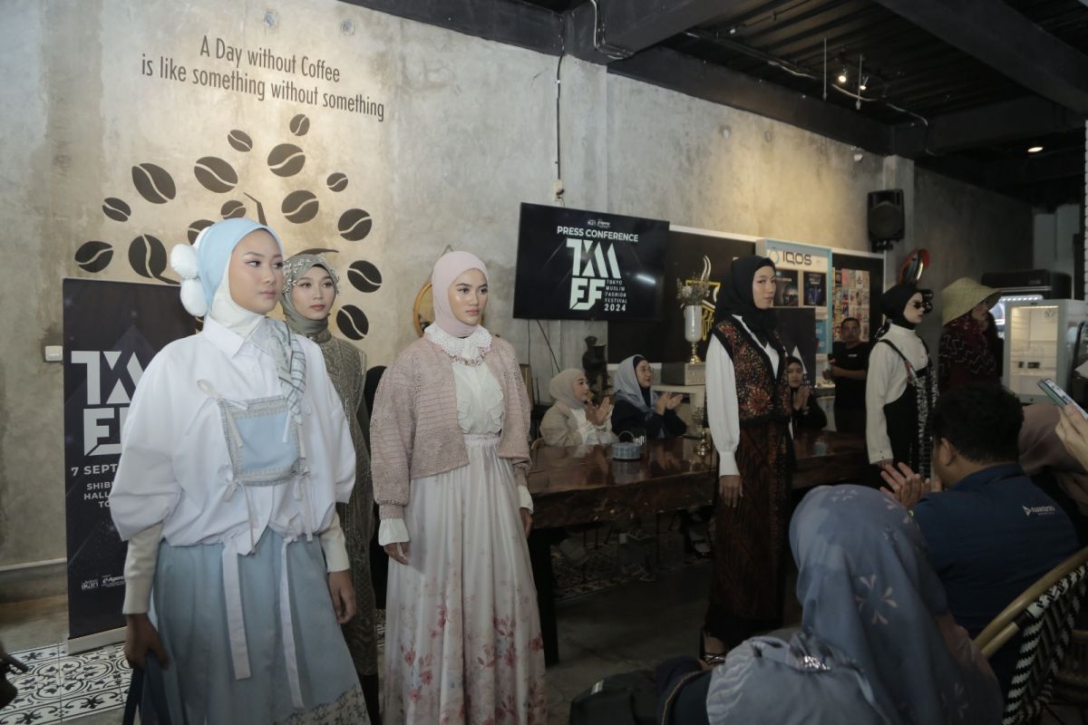 Perancang Indonesia akan meramaikan Tokyo Muslim Fashion Festival 2024 ...