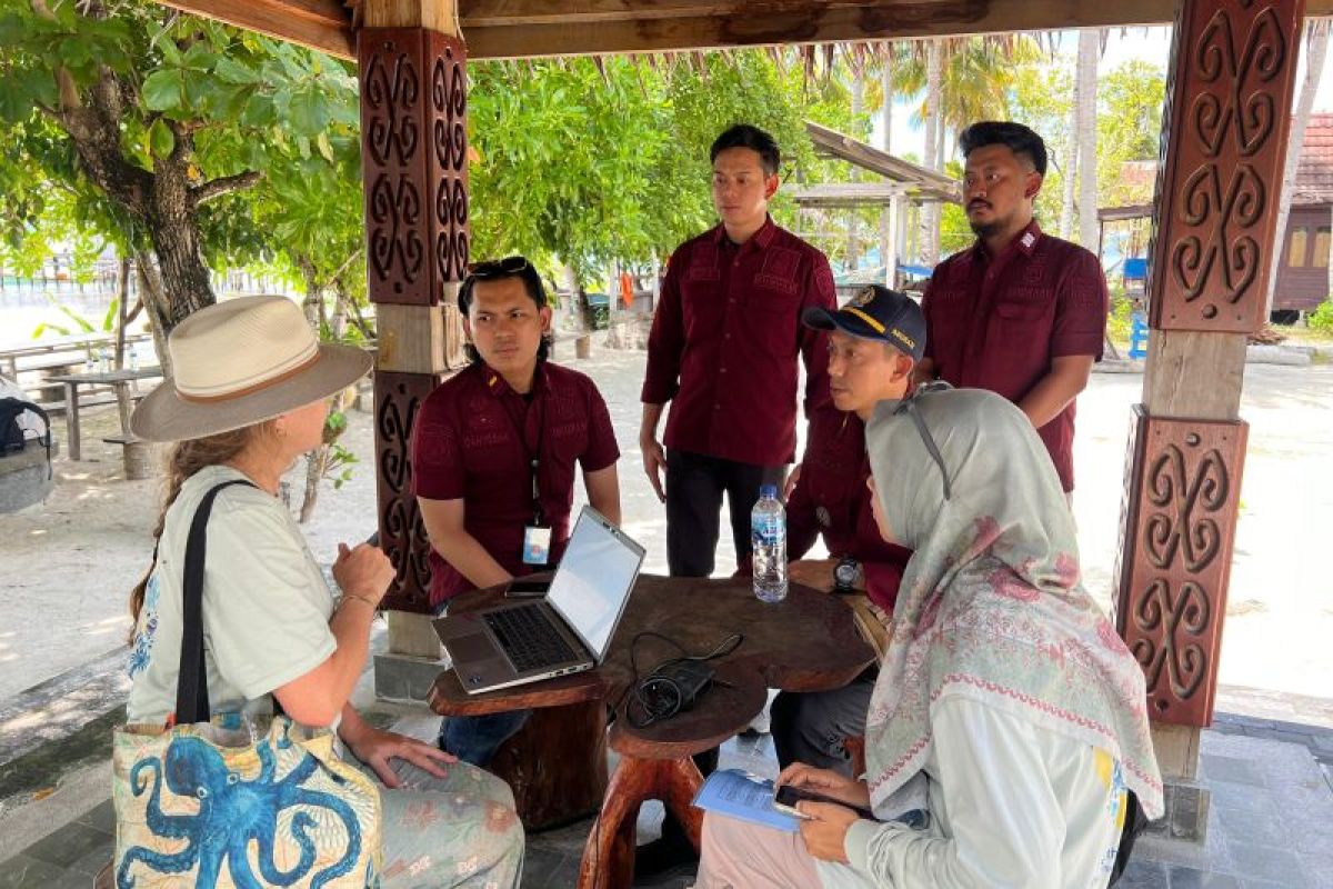 Kanim Kotamobagu-Sulut sidik tiga WNA RRT terkait pidana keimigrasian