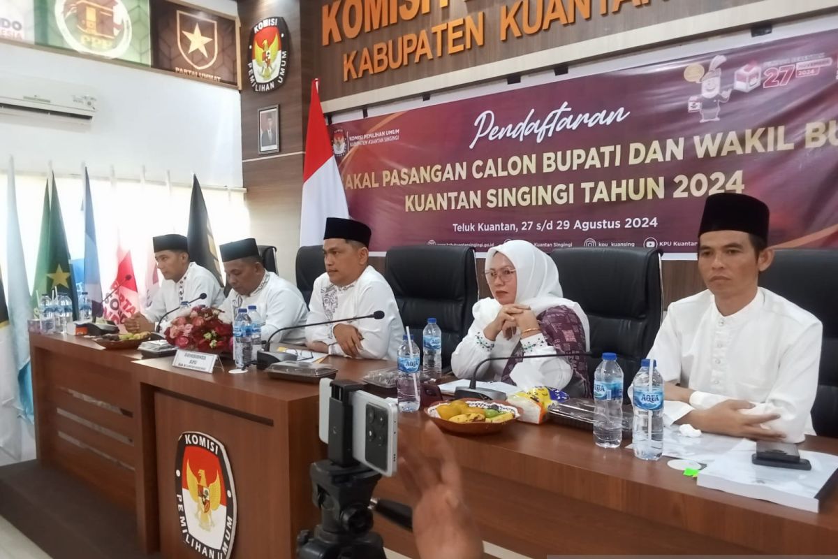 Tiga pasangan bakal calon bupati Kuansing daftar ke KPU