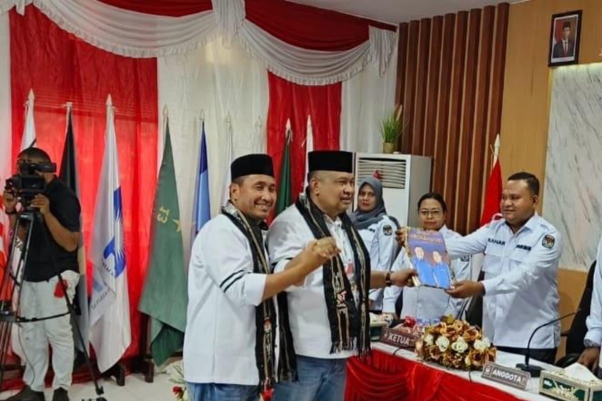 KPU Ambon terima tiga berkas pendaftaran pasangan calon Wali Kota