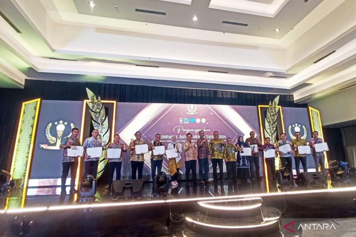 Pemprov Kalsel apresiasi lewat penghargaan Geospasial Banua Award 2024