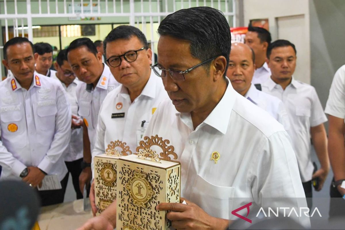 Menkumham upayakan cari pasar tetap penjualan karya warga binaan lapas