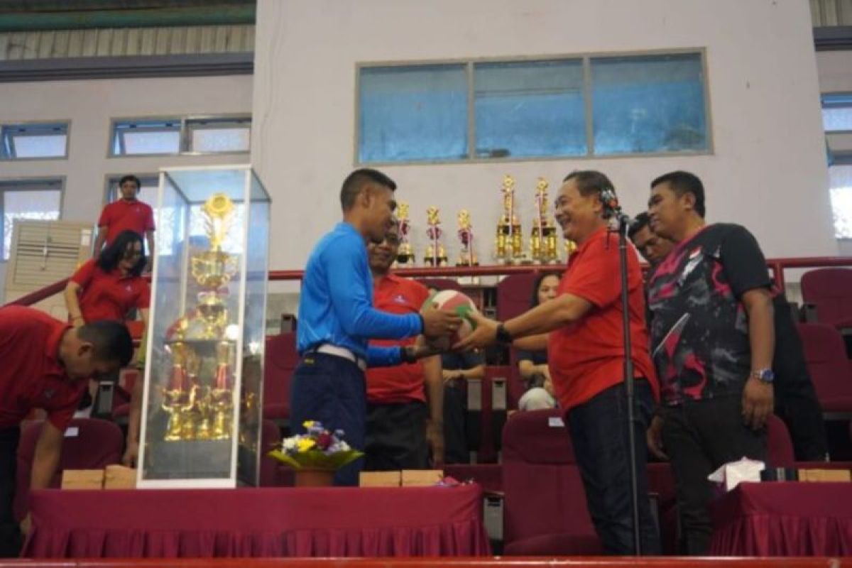 Gede Dana Buka Kejuaraan Bola Voli Bupati Karangasem Cup 2024