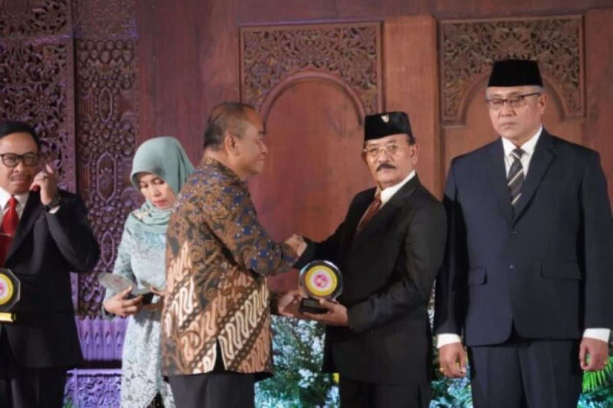 Karangasem Terima Penghargaan Program Percepatan Penurunan Stunting