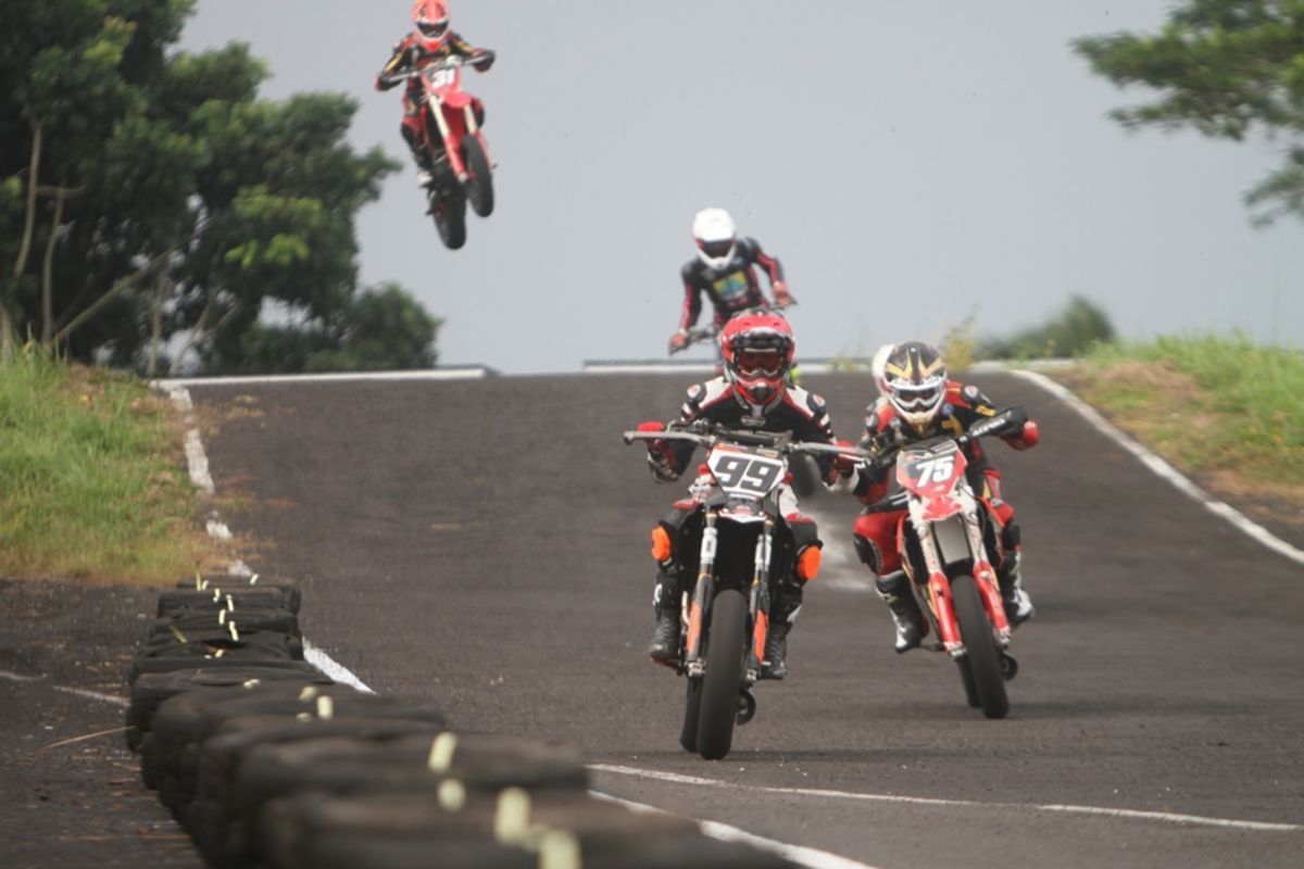 Seri terakhir Supermoto Race di Boyolali suguhkan persaingan antarpembalap ternama