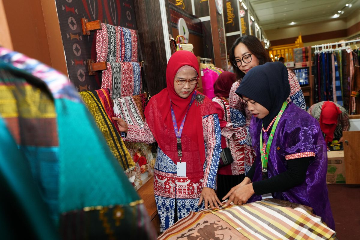 Dekranasda Sulsel pamerkan produk unggulan di Balai Sidang Jakarta