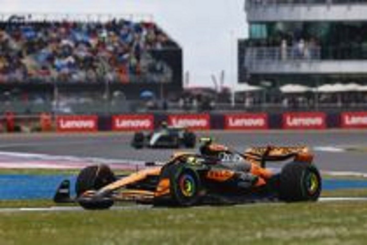 Norris pangkas selisih poin dari Verstappen