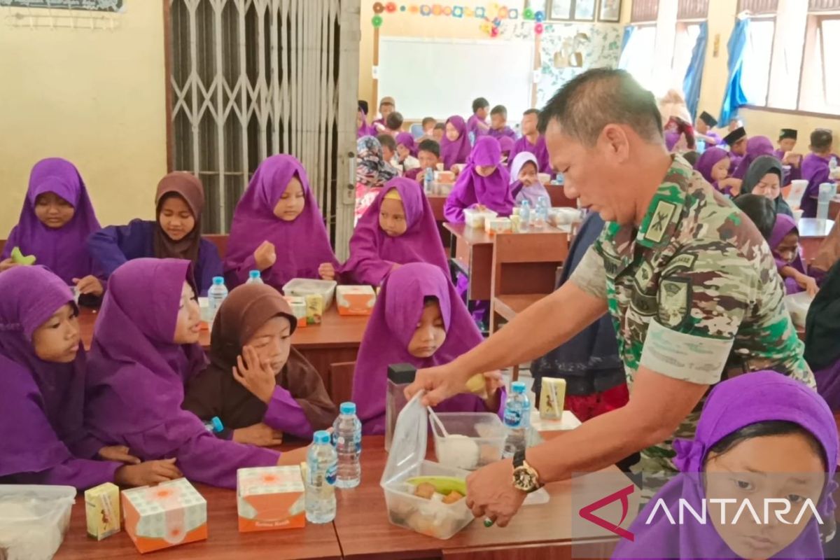 Kodim Bangka Selatan gelar program dapur masuk sekolah, perbaiki gizi anak dan tekan stunting