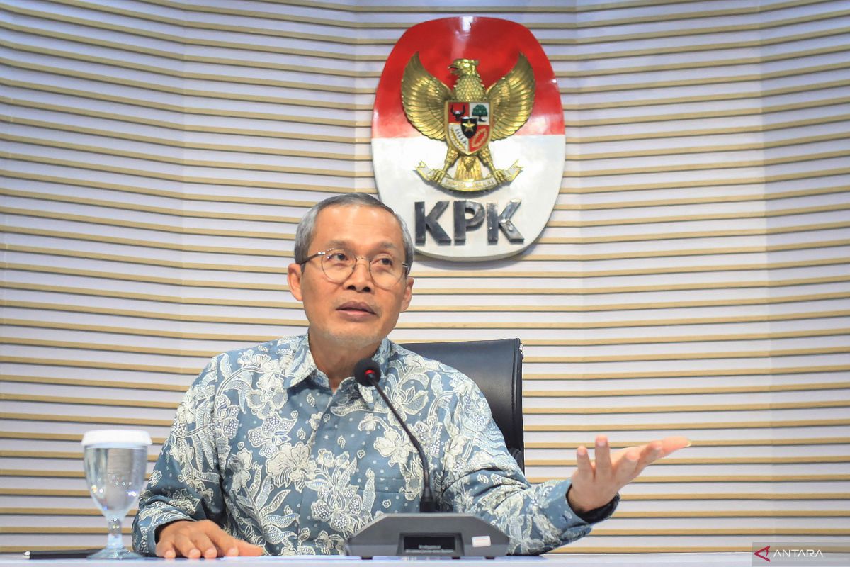 KPK temukan uang di tangan orang kepercayaan Gubernur Kalsel dalam OTT