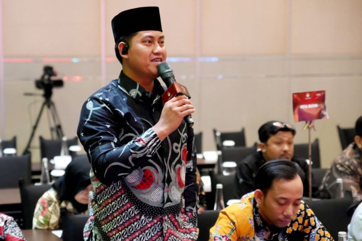 Dua bapaslon Pilkada Sumenep jalani pemeriksaan kesehatan di RSAL Surabaya