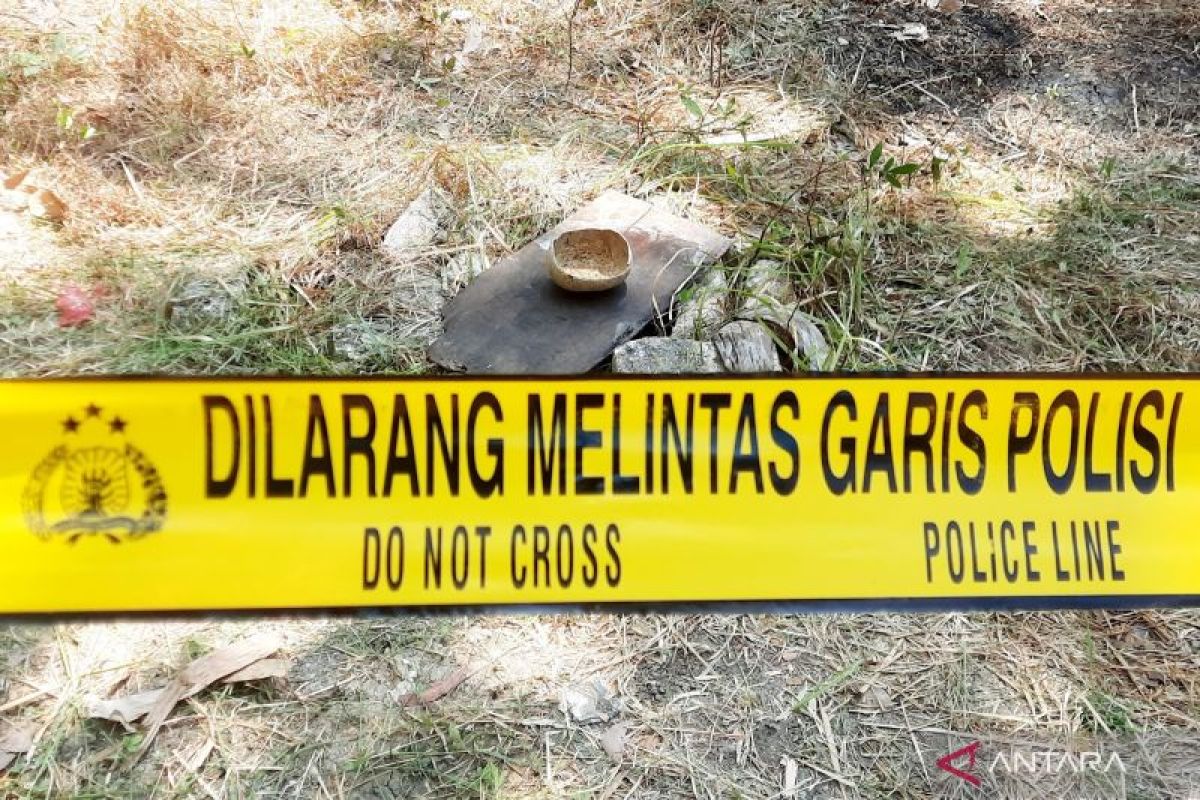 Air sumur bor di Desa Batang Batang Laok Sumenep berbau minyak tanah