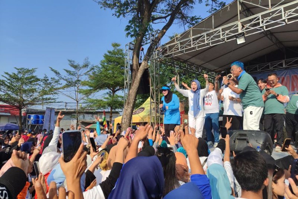 Uya Kuya  meriahkan Senam Sehat Bahagia Ratu Zakiyah-Najib Hamas