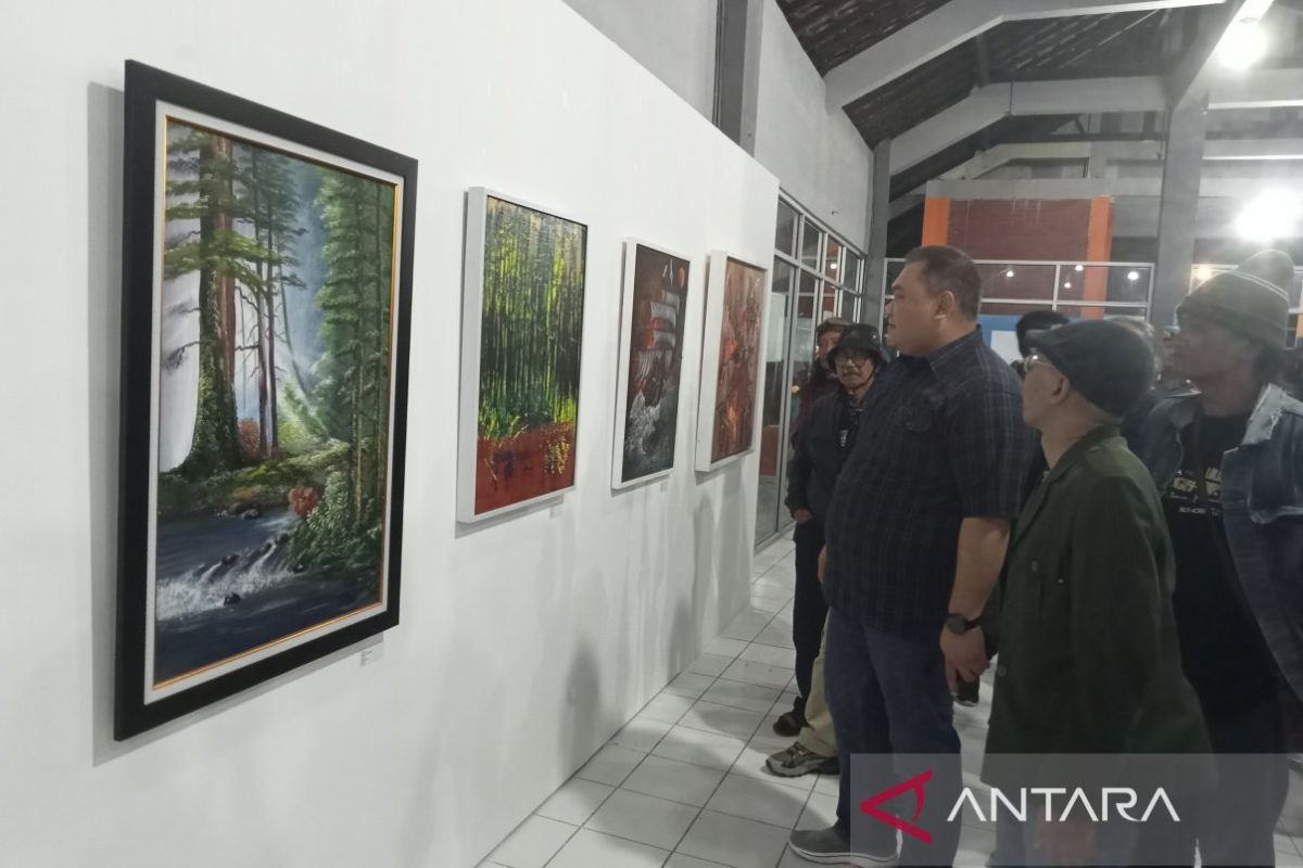 Polres Bantul menggandeng seniman DIY adakan pameran seni di Gabusan