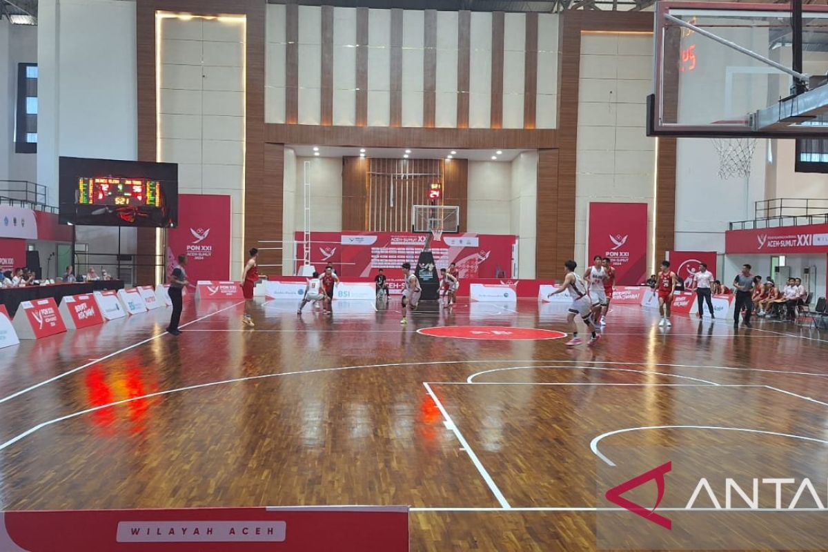 Bola Basket - Tim Sulawesi Selatan unggul dari Jawa Tengah 84-67 poin