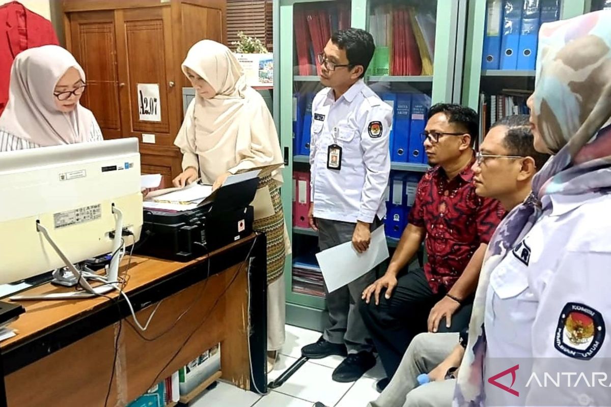 KPU Gorontalo Utara klarifikasi kepemilikan ijazah tiga bapaslon