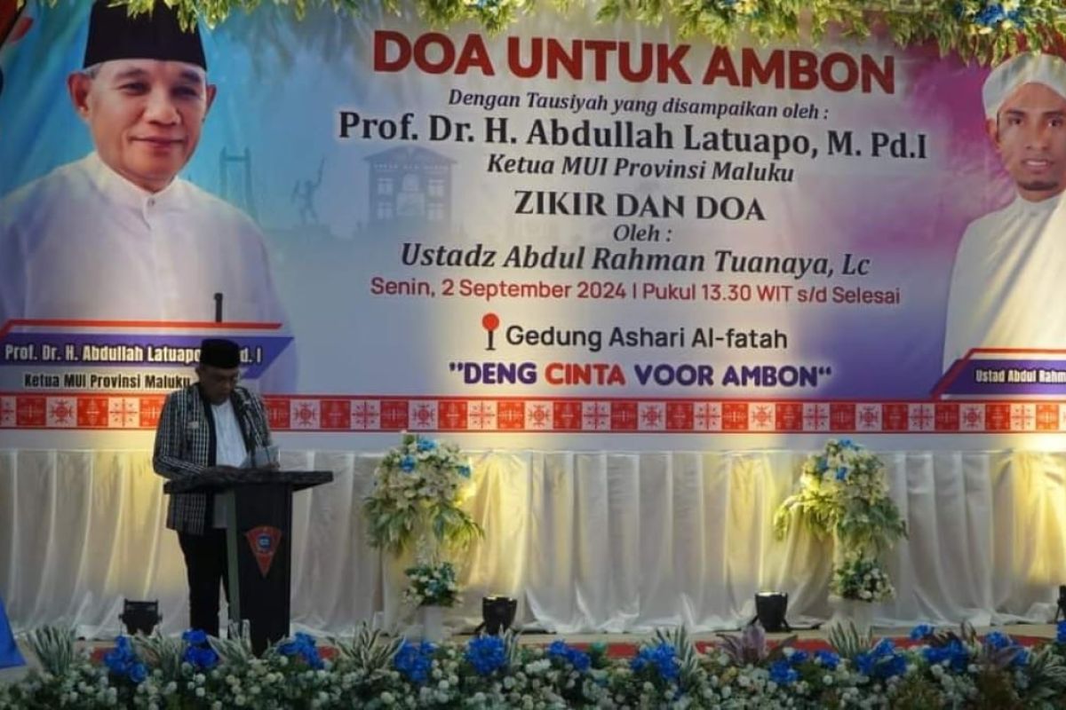 Warga bersama pemuka agama di Kota Ambon doa bersama wujudkan toleransi