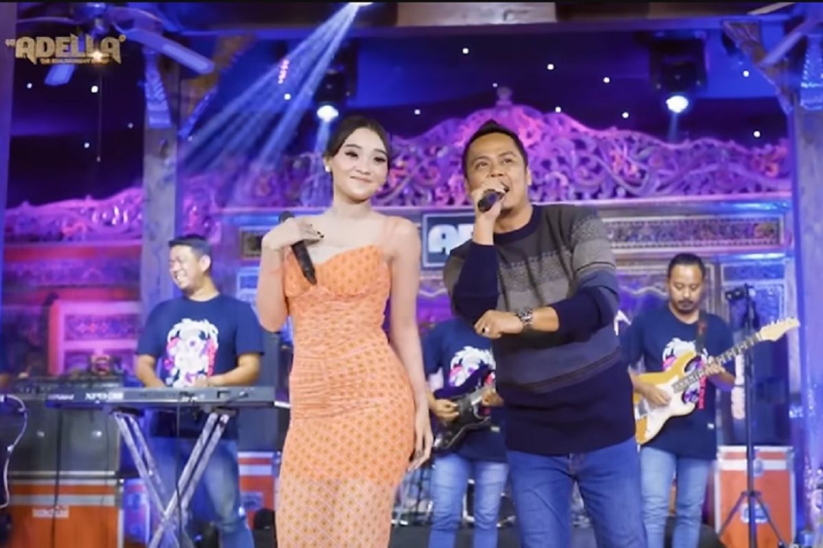 Lirik lagu "Bojo Biduan" oleh Difarina Indra dan Fendik Adella