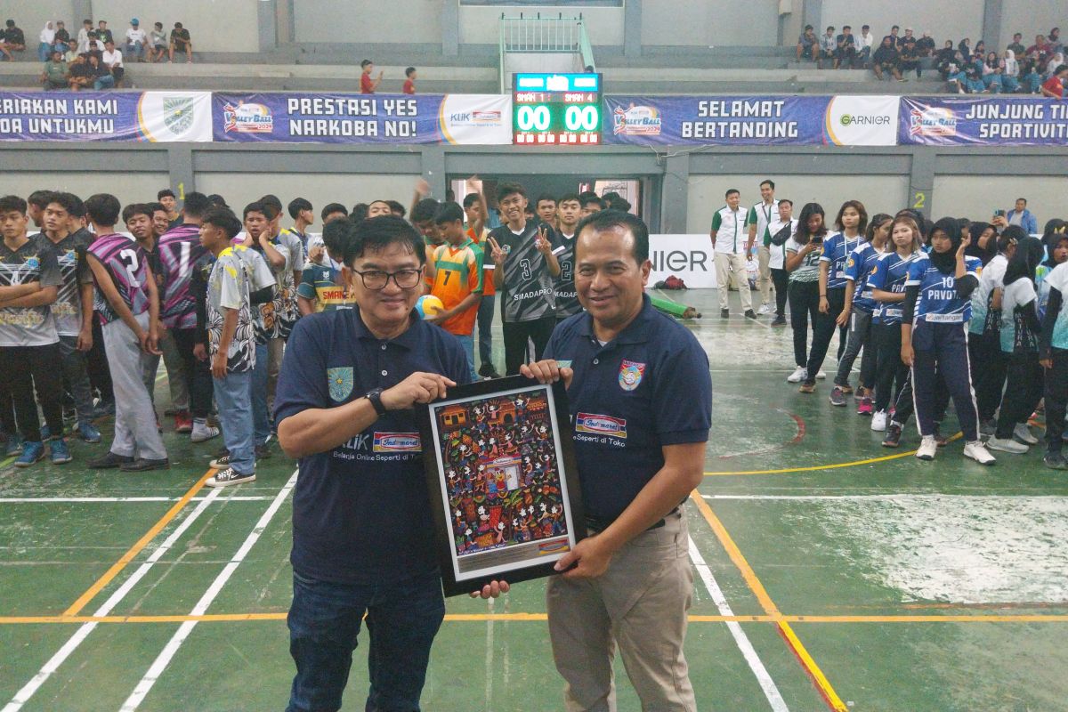 Pj Wali Kota Probolinggo apresiasi Klik Indomaret Volleyball Tournament