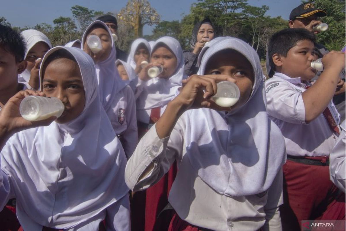 Dokter: nutrisi pada susu pertumbuhan dapat mengatasi masalah gizi