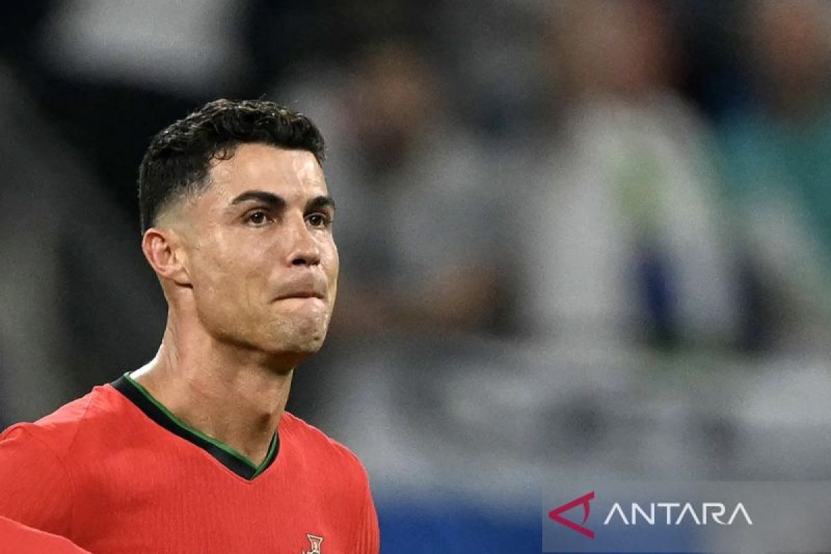 Cristiano Ronaldo bantah rumor akan pensiun dari Timnas Portugal