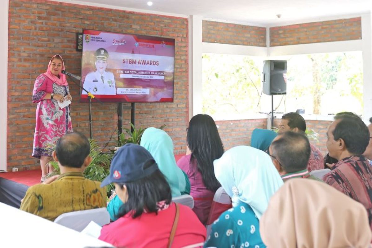 Tim penilai pengelolaan sanitasi STBM Award kunjungi Kota Semarang